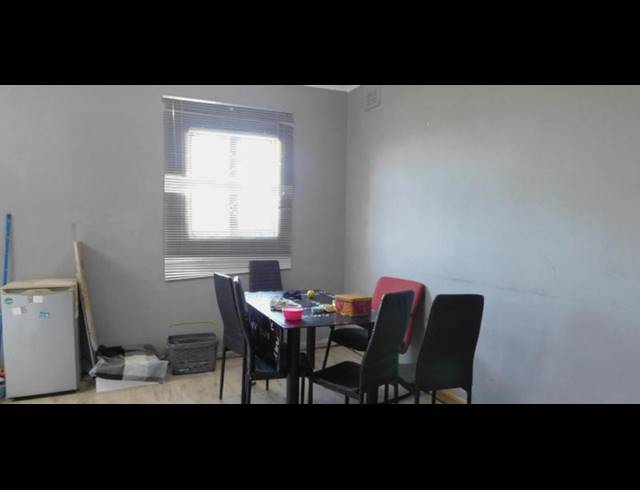 3 BEDROOM HOUSE FOR SALE IN MONTCLAIR